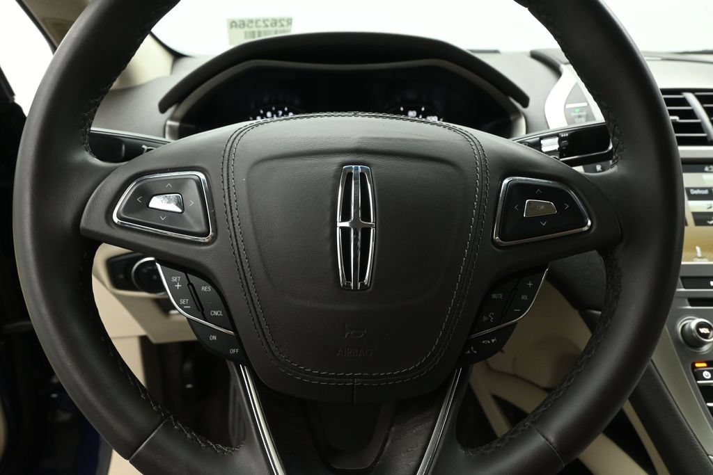 Used 2018 Lincoln MKZ Reserve FWD image 10