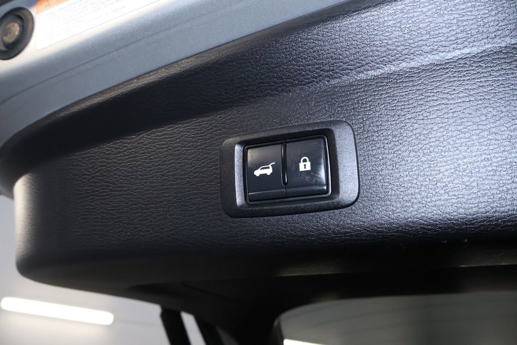 Used 2024 Mitsubishi Outlander SE image 17