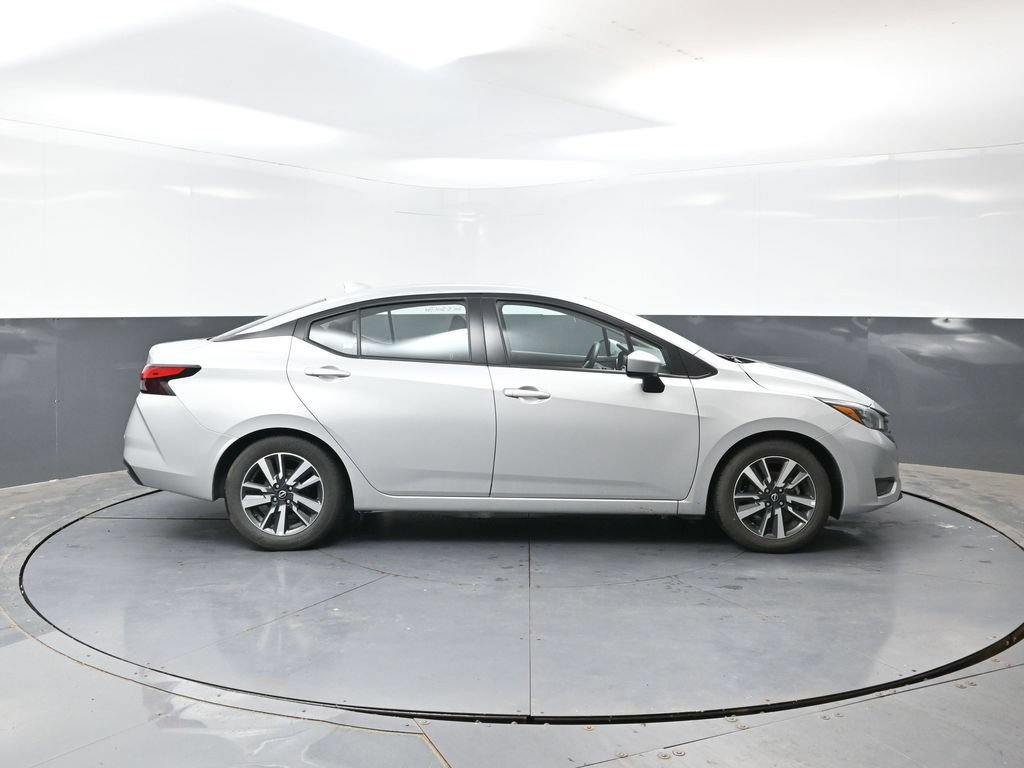 Used 2025 Nissan Versa SV FWD image 2