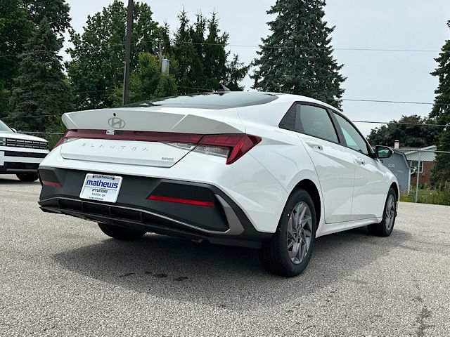 New 2026 Hyundai Elantra Hybrid FWD image 5
