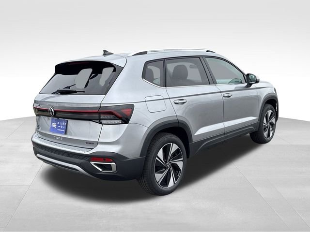 New 2026 Volkswagen Taos SE image 5