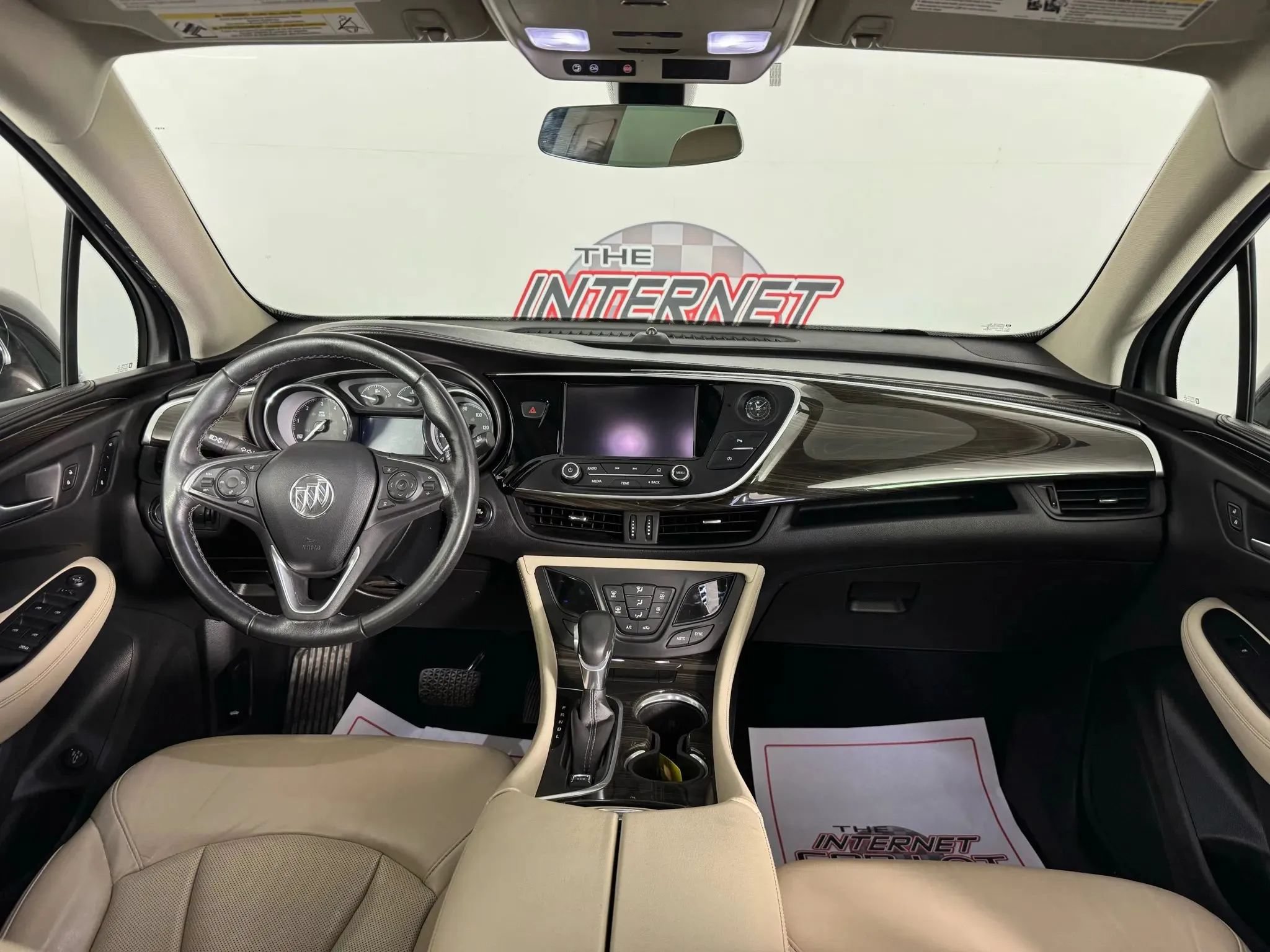 Used 2020 Buick Envision Essence AWD/4WD image 11