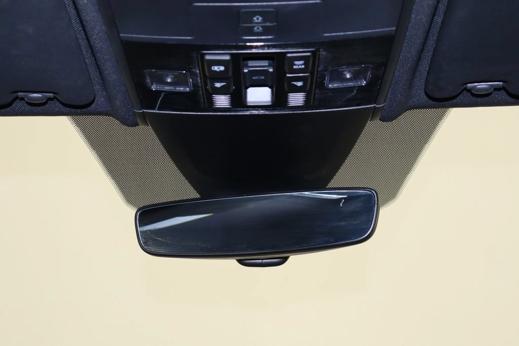 Used 2020 Volkswagen Atlas Cross Sport SEL R-Line AWD/4WD image 24