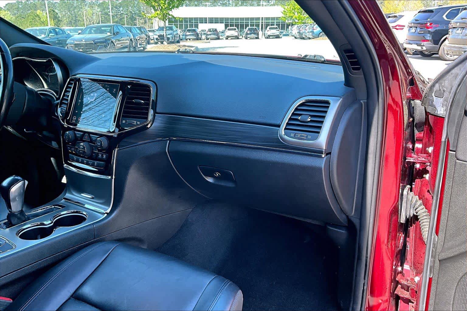 Used 2021 Jeep Grand Cherokee Limited w/ Trailer Tow Group IV AWD/4WD image 18