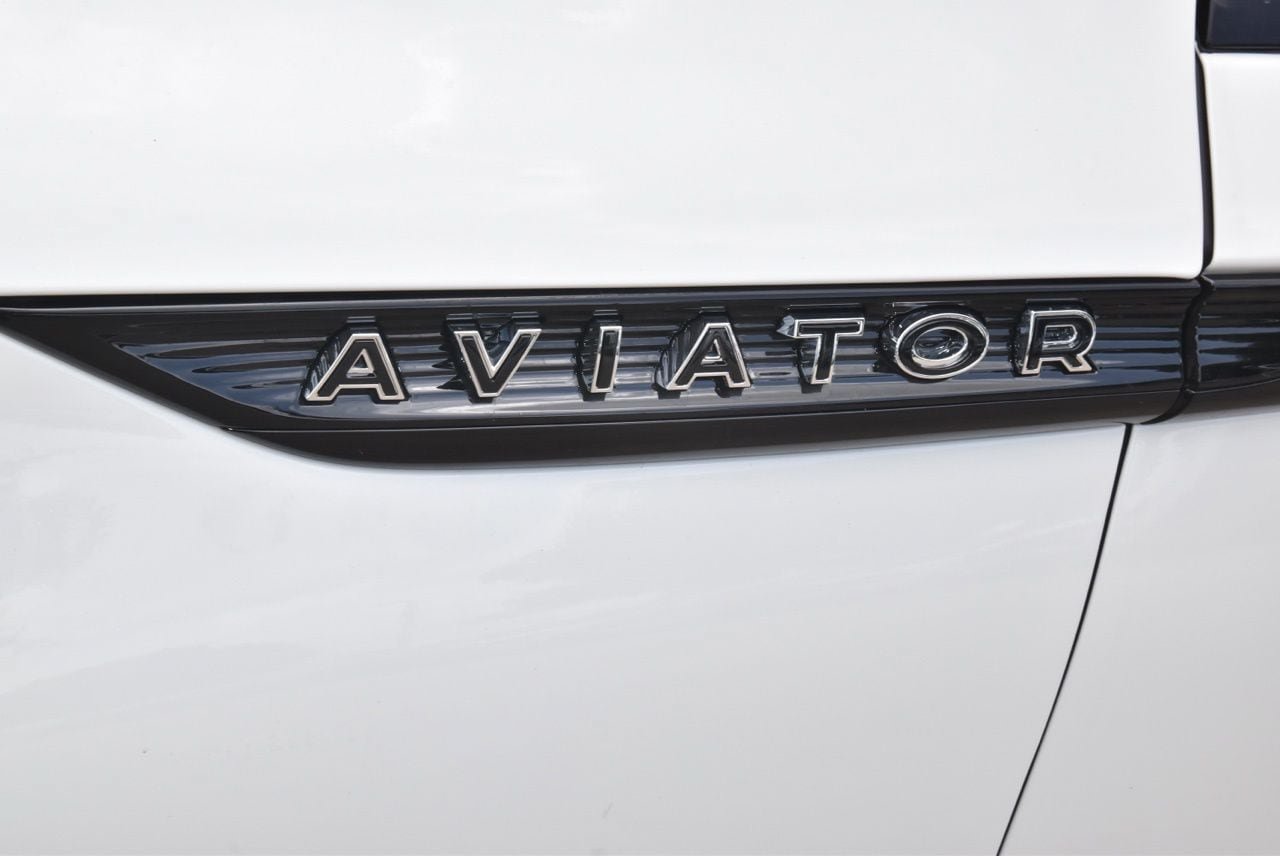 New 2026 Lincoln Aviator Black Label w/ Jet Appearance Package AWD/4WD image 42