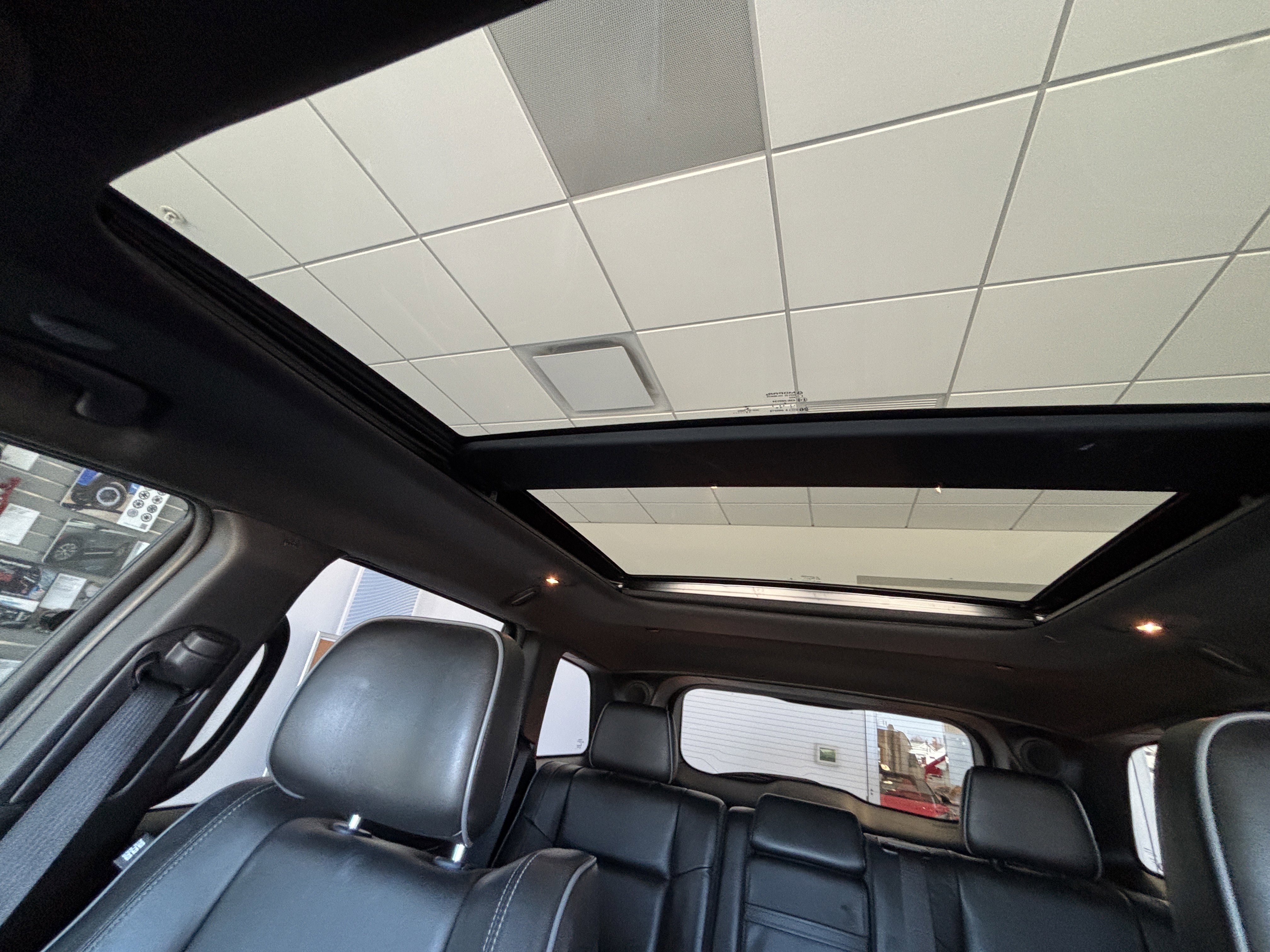Used 2020 Jeep Grand Cherokee Overland image 15