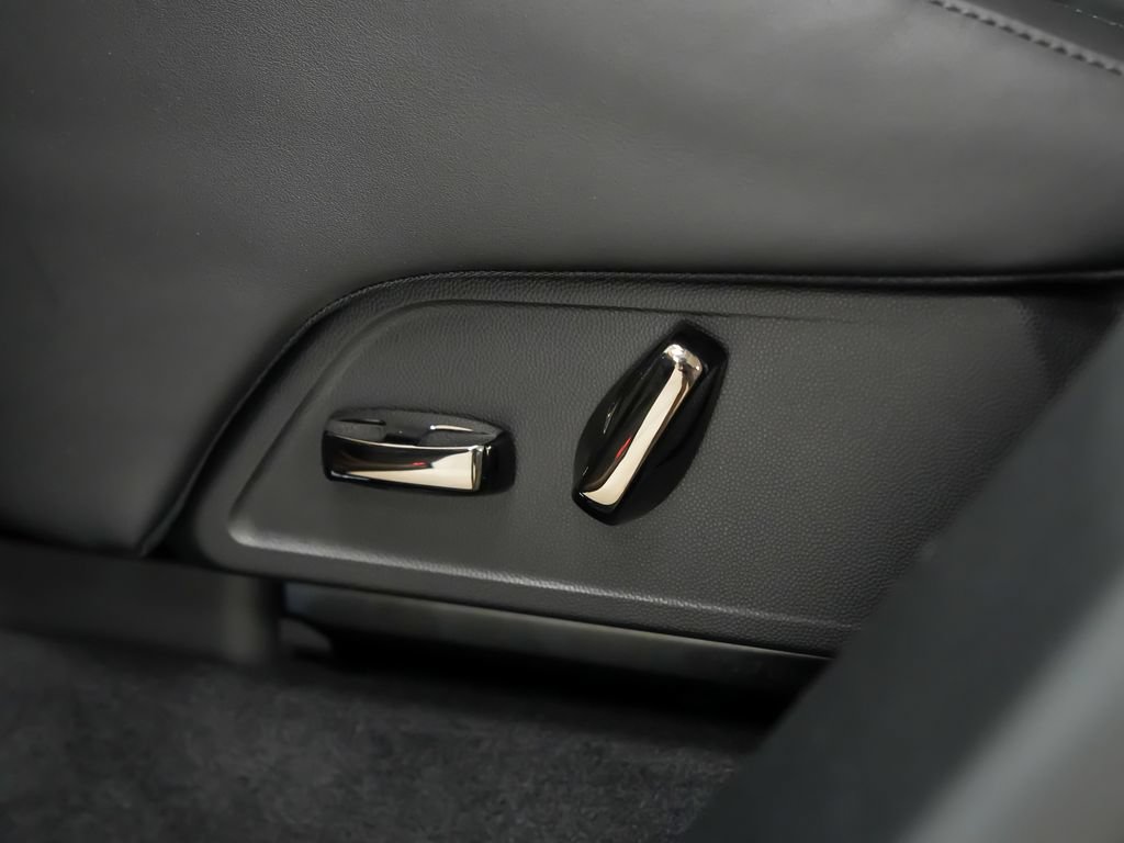 New 2026 Porsche Cayenne Turbo Electric AWD/4WD image 21