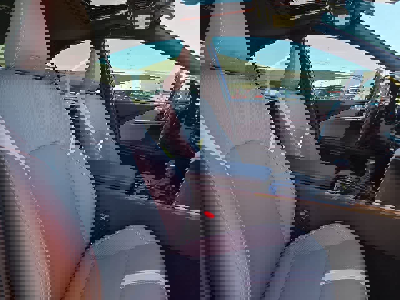 Certified 2025 Toyota Camry SE w/ Convenience Package image 18