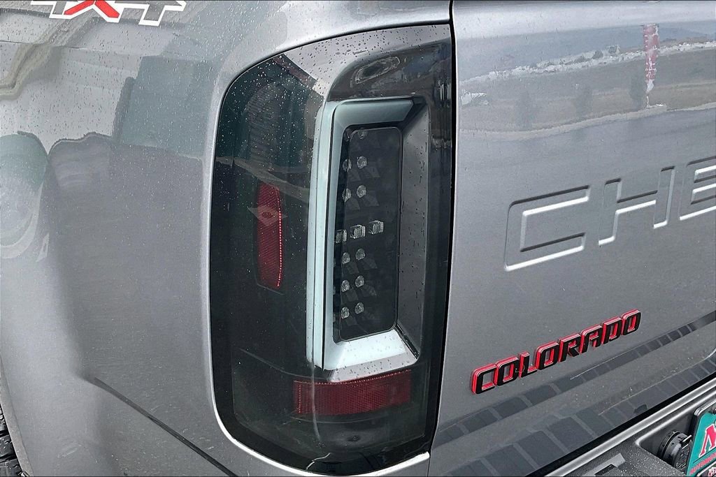 Used 2022 Chevrolet Colorado LT w/ Redline Special Edition AWD/4WD image 31