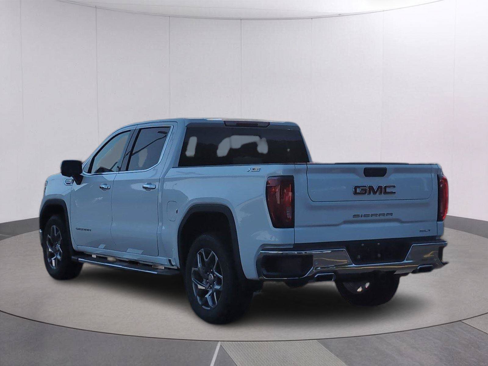 New 2026 GMC Sierra 1500 SLT w/ SLT Premium Plus Package AWD/4WD image 3
