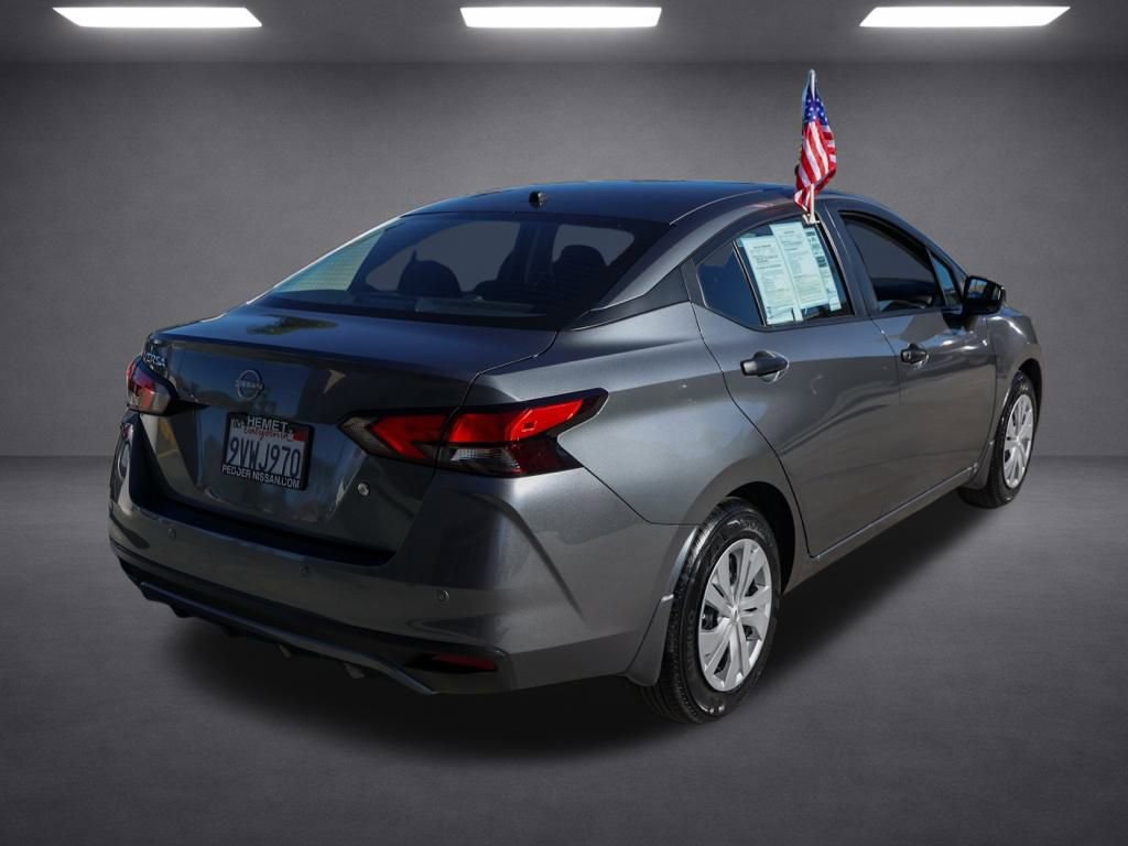 Used 2025 Nissan Versa S w/ Trunk Package image 4