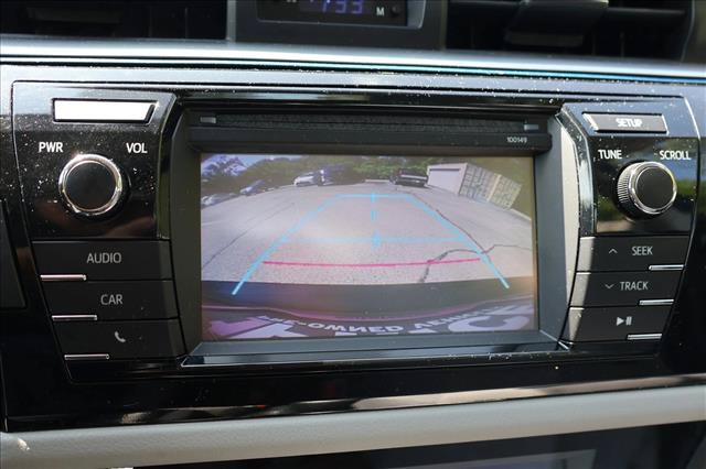 Used 2015 Toyota Corolla LE FWD image 18
