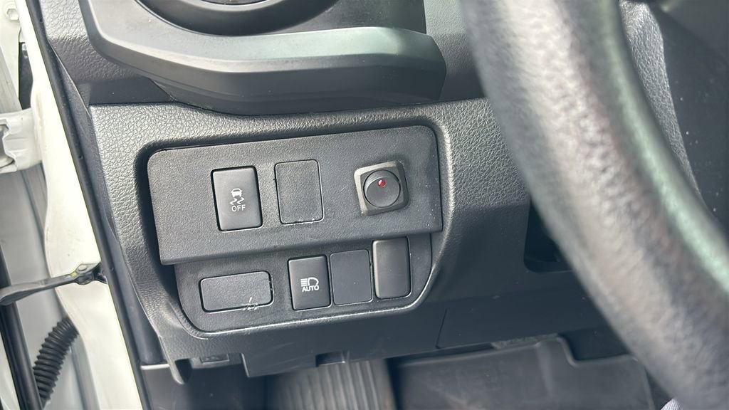Used 2021 Toyota Tacoma SR AWD/4WD image 14