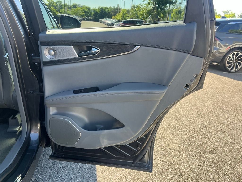 Certified 2019 Lincoln Nautilus Reserve w/ Ultimate Package AWD/4WD image 21