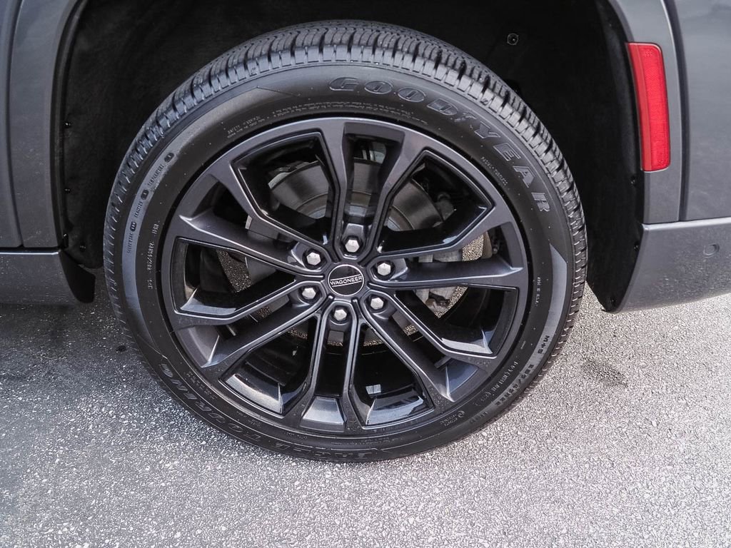 Used 2022 Jeep Grand Wagoneer Series II image 37