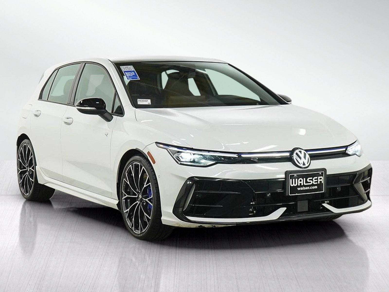 Used 2025 Volkswagen Golf AWD/4WD image 7