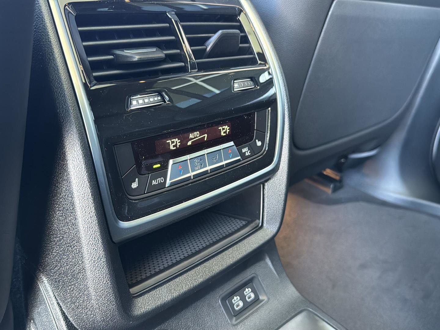 New 2026 BMW X7 xDrive40i w/ M Sport Package image 16