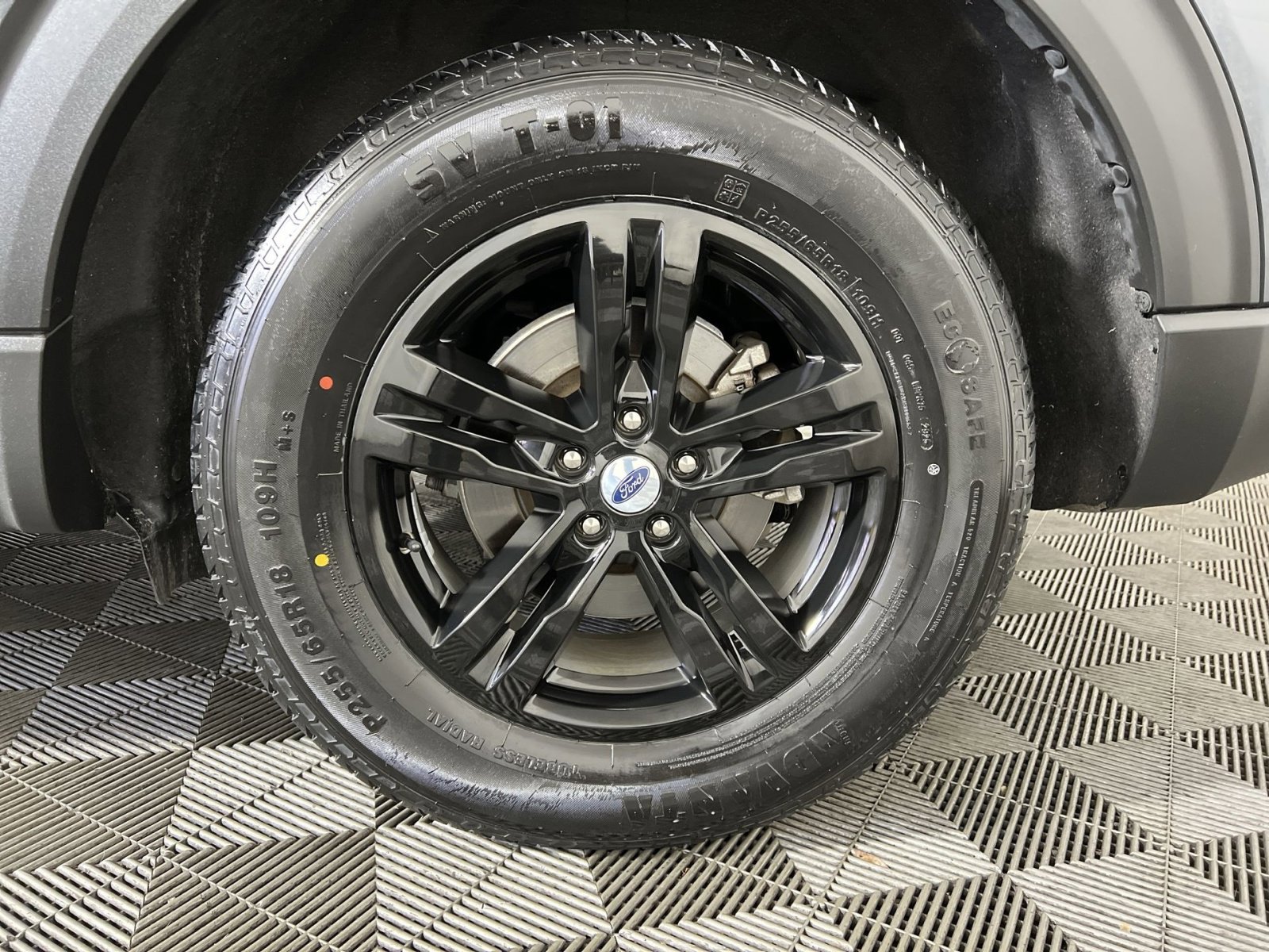 Used 2022 Ford Explorer XLT w/ Equipment Group 202A image 12