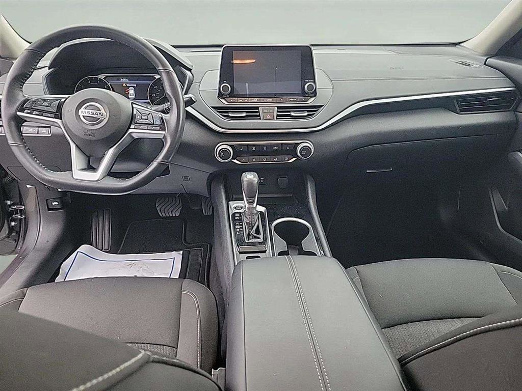 Used 2022 Nissan Altima 2.5 SV w/ SV Premium Package image 11