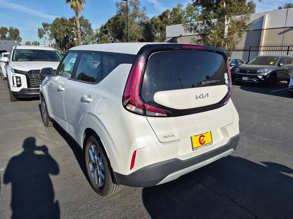 Used 2023 Kia Soul S image 5
