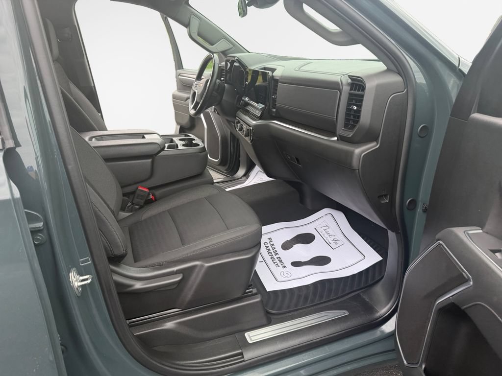 Certified 2025 Chevrolet Silverado 1500 LT AWD/4WD image 26