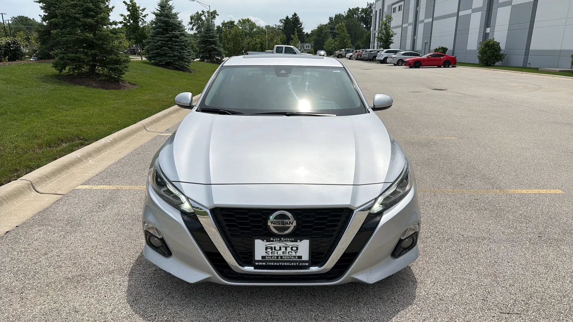 Used 2019 Nissan Altima 2.5 SV FWD image 2