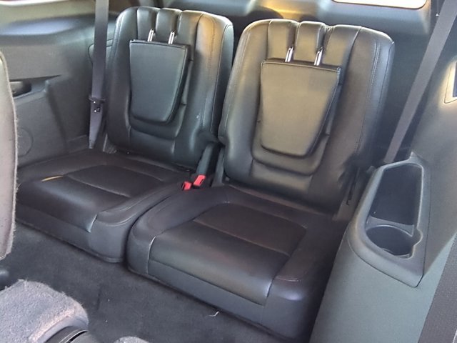 Used 2013 Ford Explorer XLT image 19