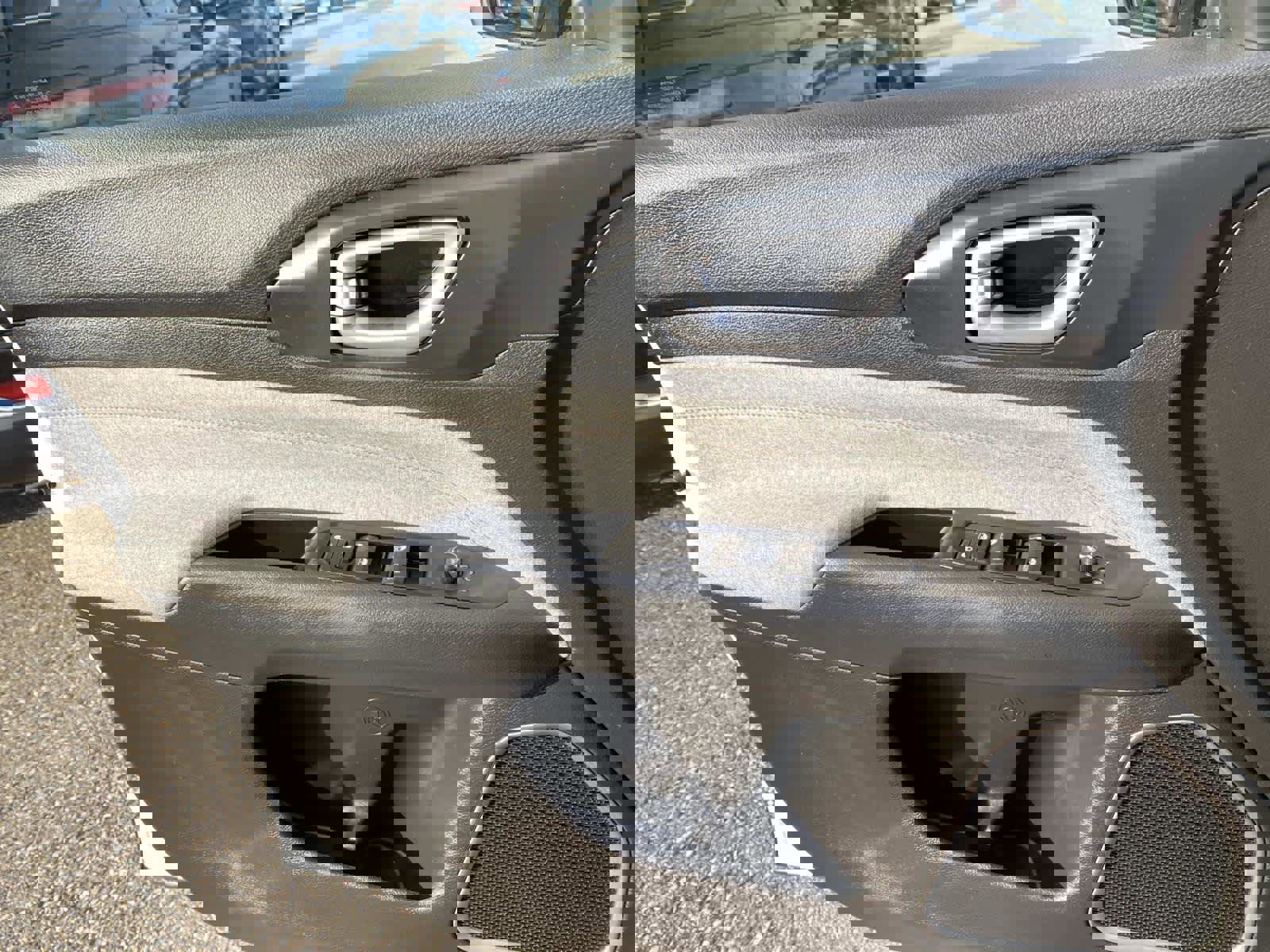 Certified 2022 Jeep Compass Latitude image 19