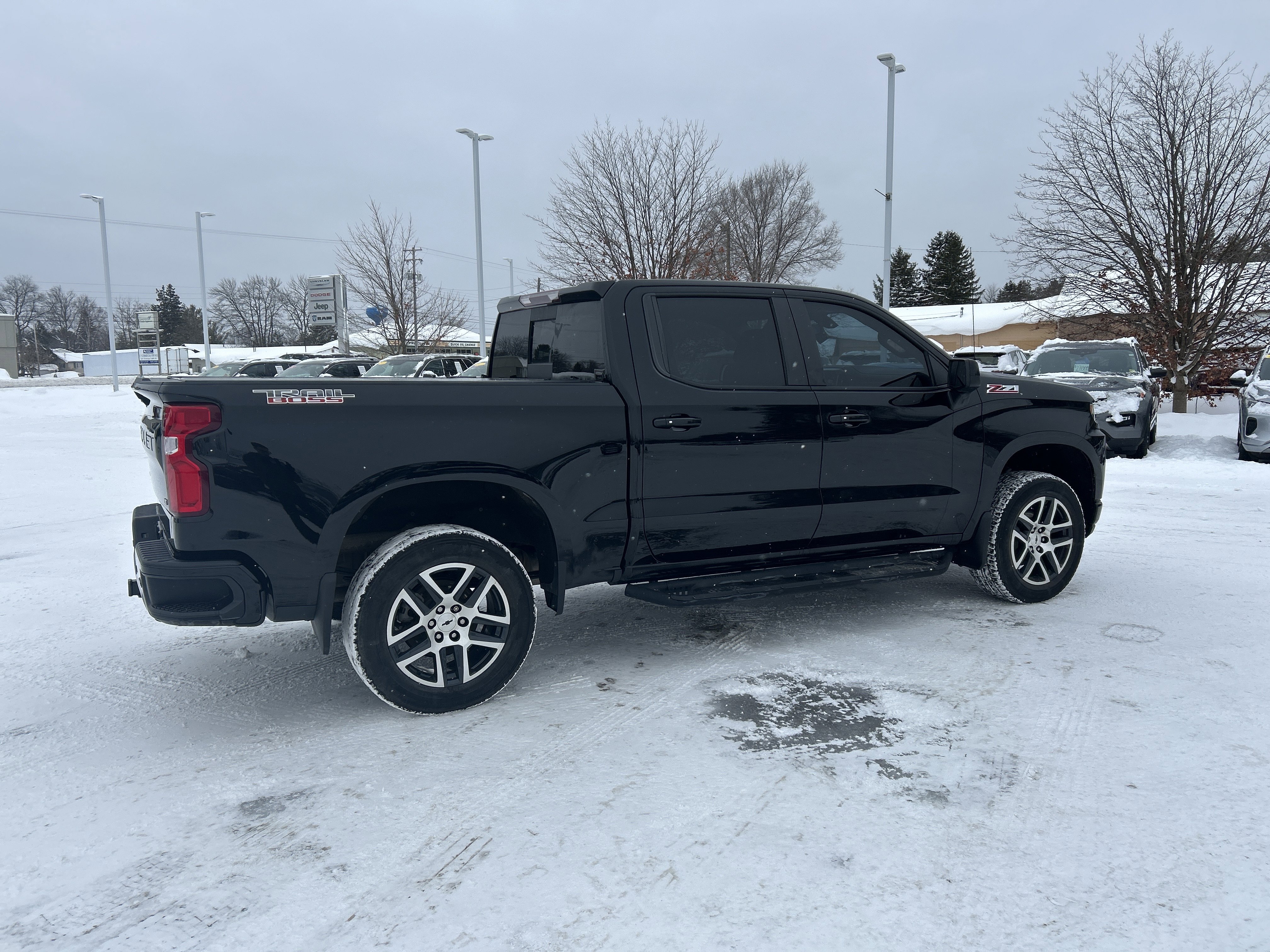 Used 2019 Chevrolet Silverado 1500 LT Trail Boss image 4