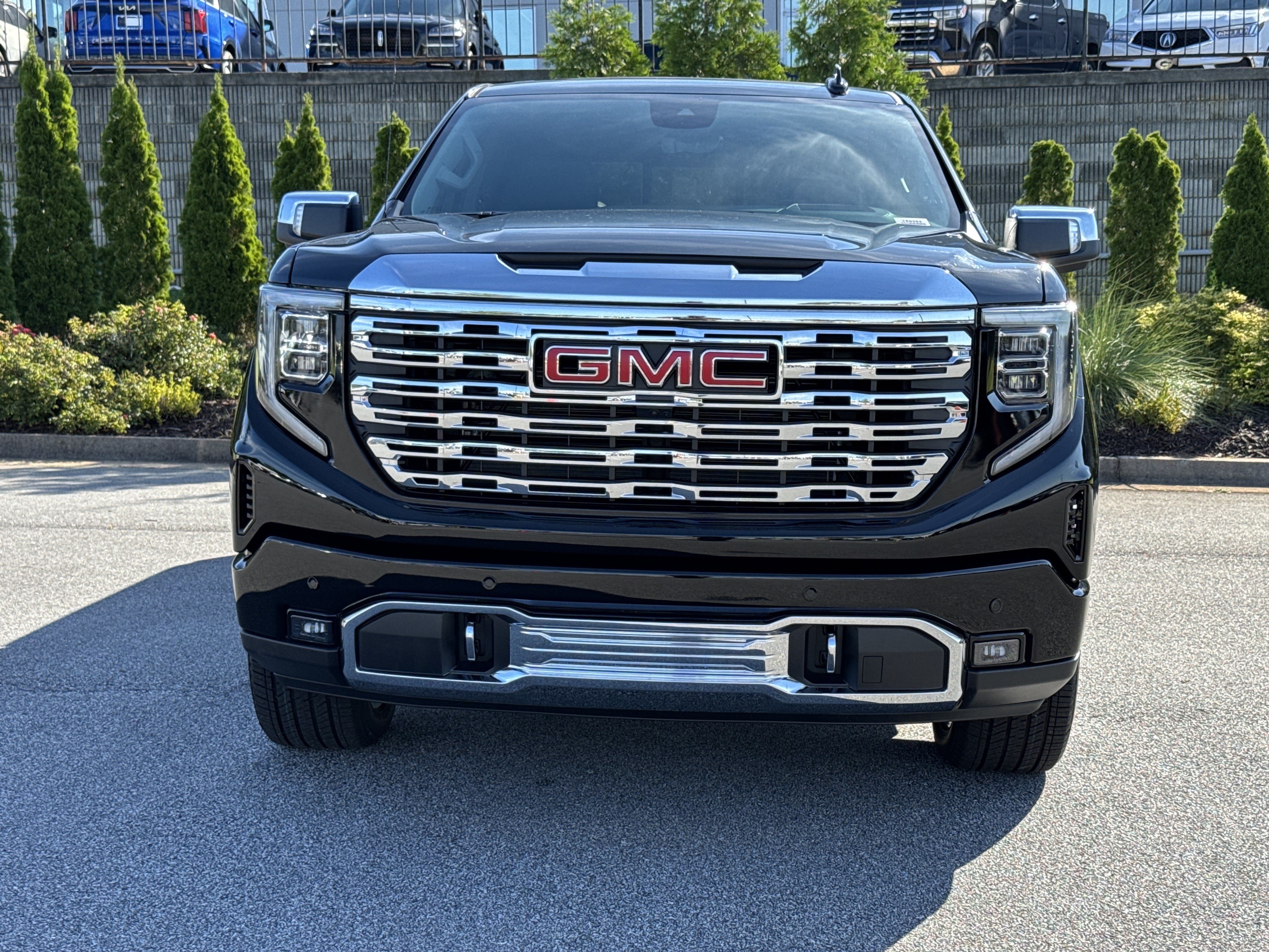 New 2026 GMC Sierra 1500 Denali w/ Denali Reserve Package AWD/4WD image 3
