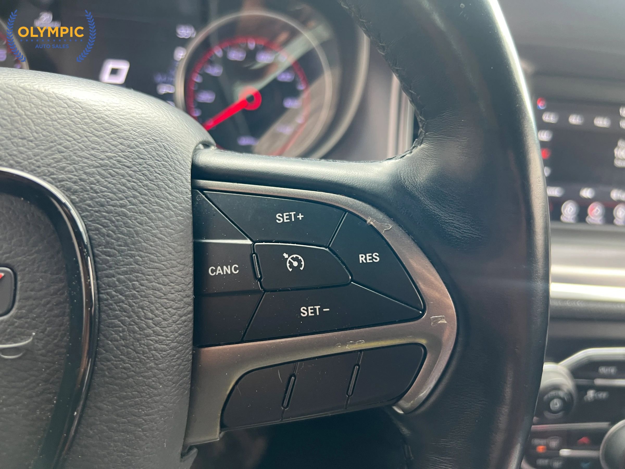 Used 2019 Dodge Charger SXT w/ Leather Interior Group image 25