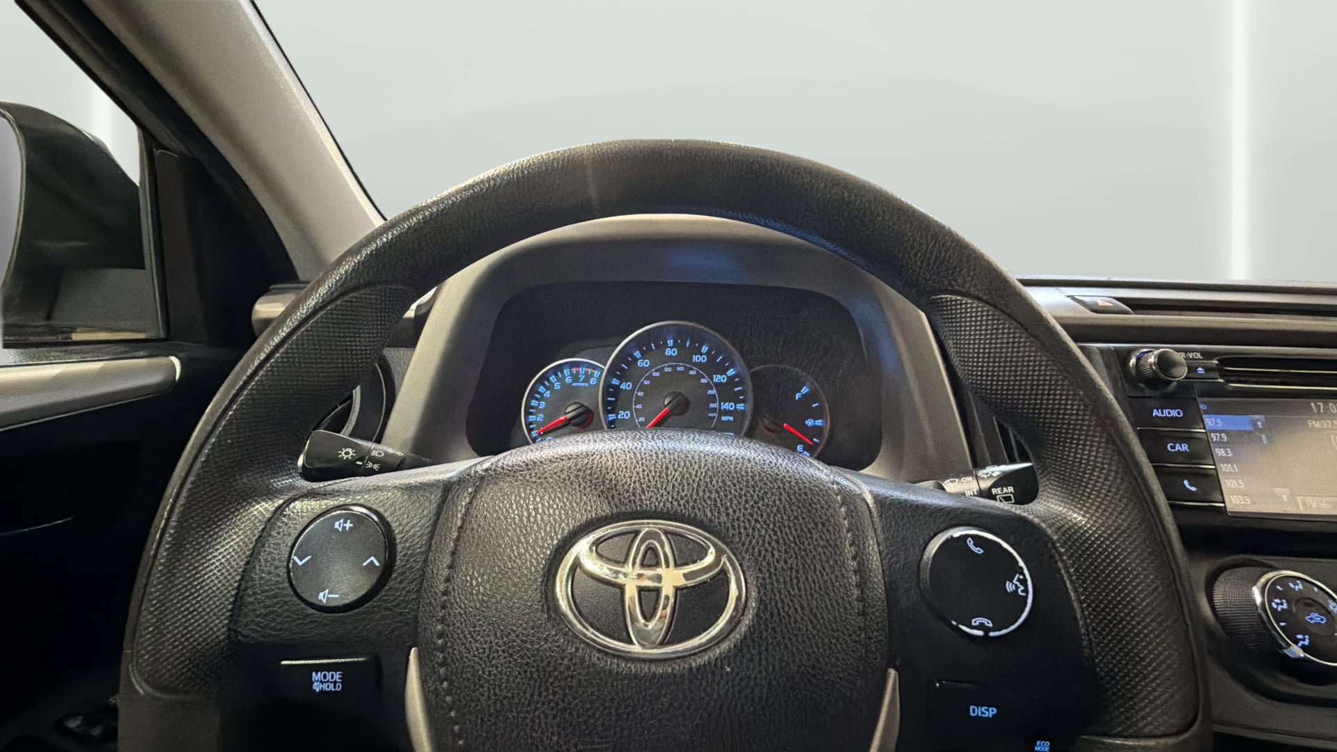Used 2016 Toyota RAV4 LE image 30