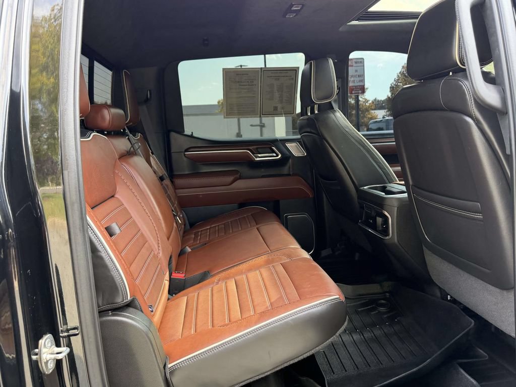Used 2023 GMC Sierra 1500 Denali Ultimate AWD/4WD image 11
