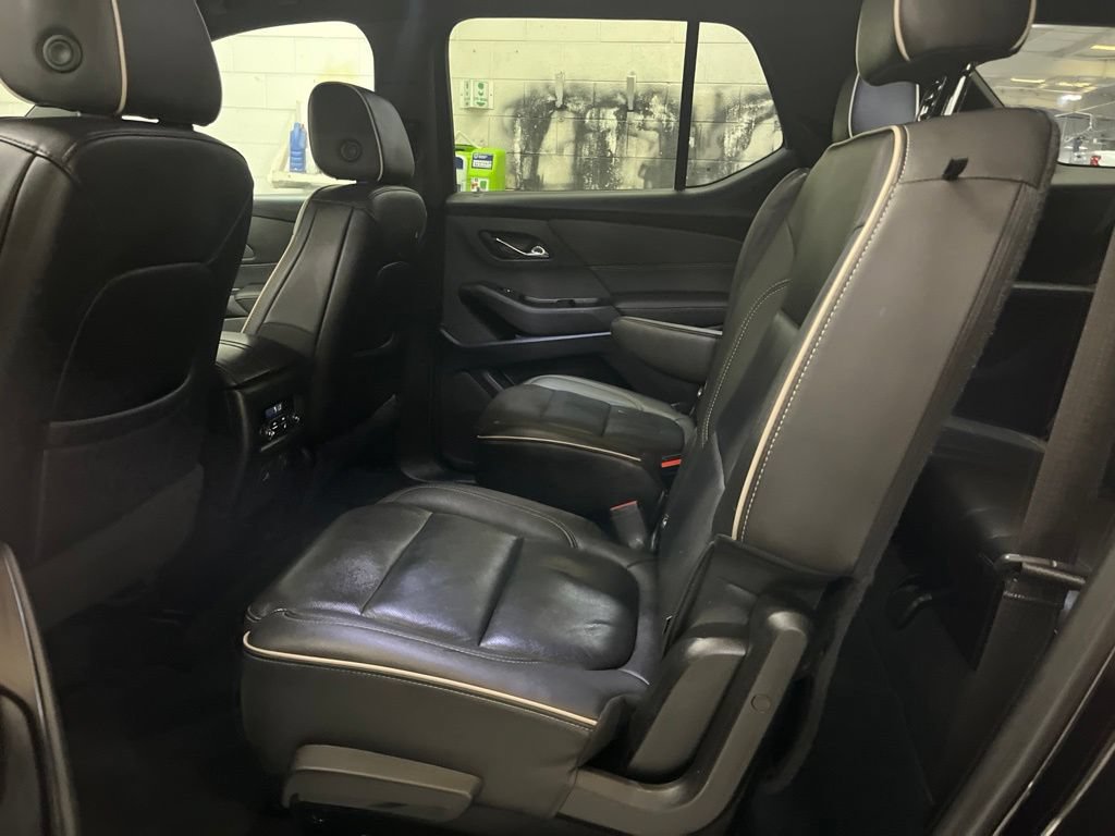 Used 2023 Chevrolet Traverse Premier w/ Redline Edition FWD image 23
