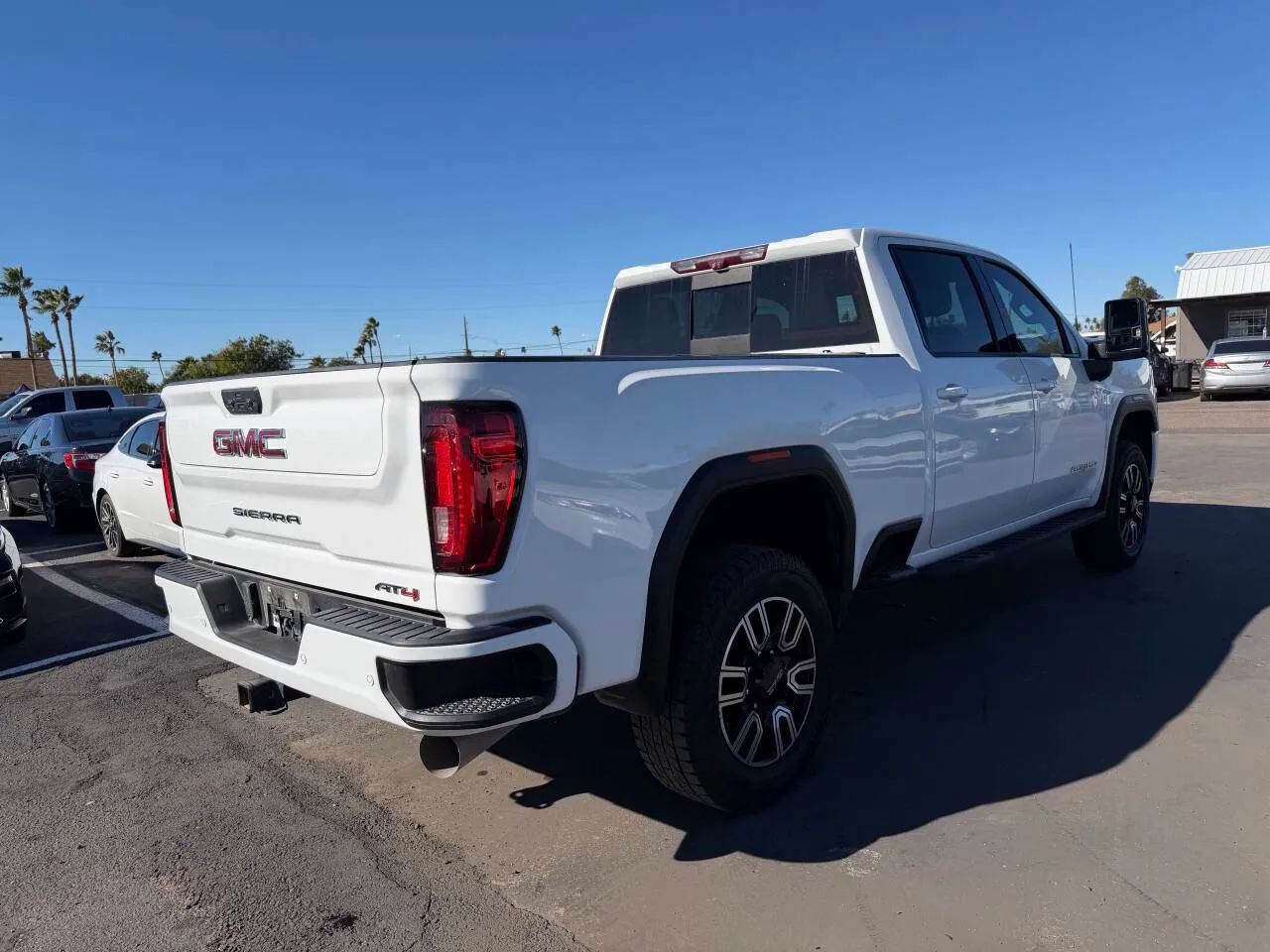 Used 2021 GMC Sierra 2500 AT4 w/ AT4 Premium Plus Package AWD/4WD image 13