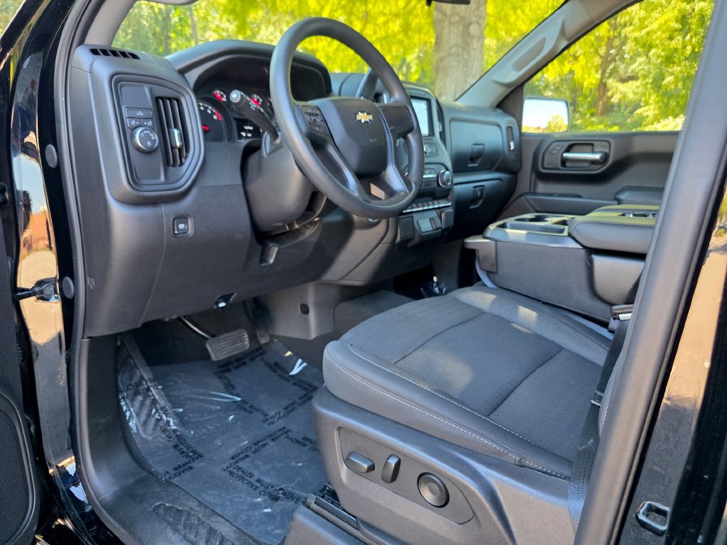 Certified 2025 Chevrolet Silverado 1500 Custom RWD image 11