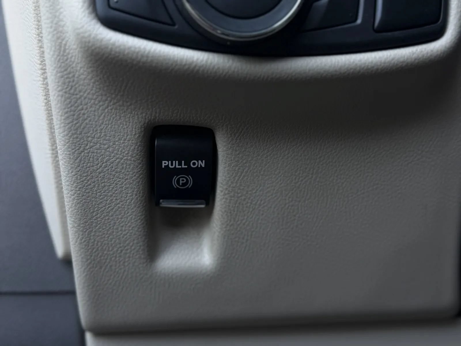 Used 2016 Lincoln MKX Reserve FWD image 26