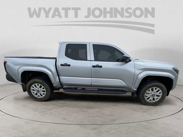 Used 2024 Toyota Tacoma SR AWD/4WD image 12