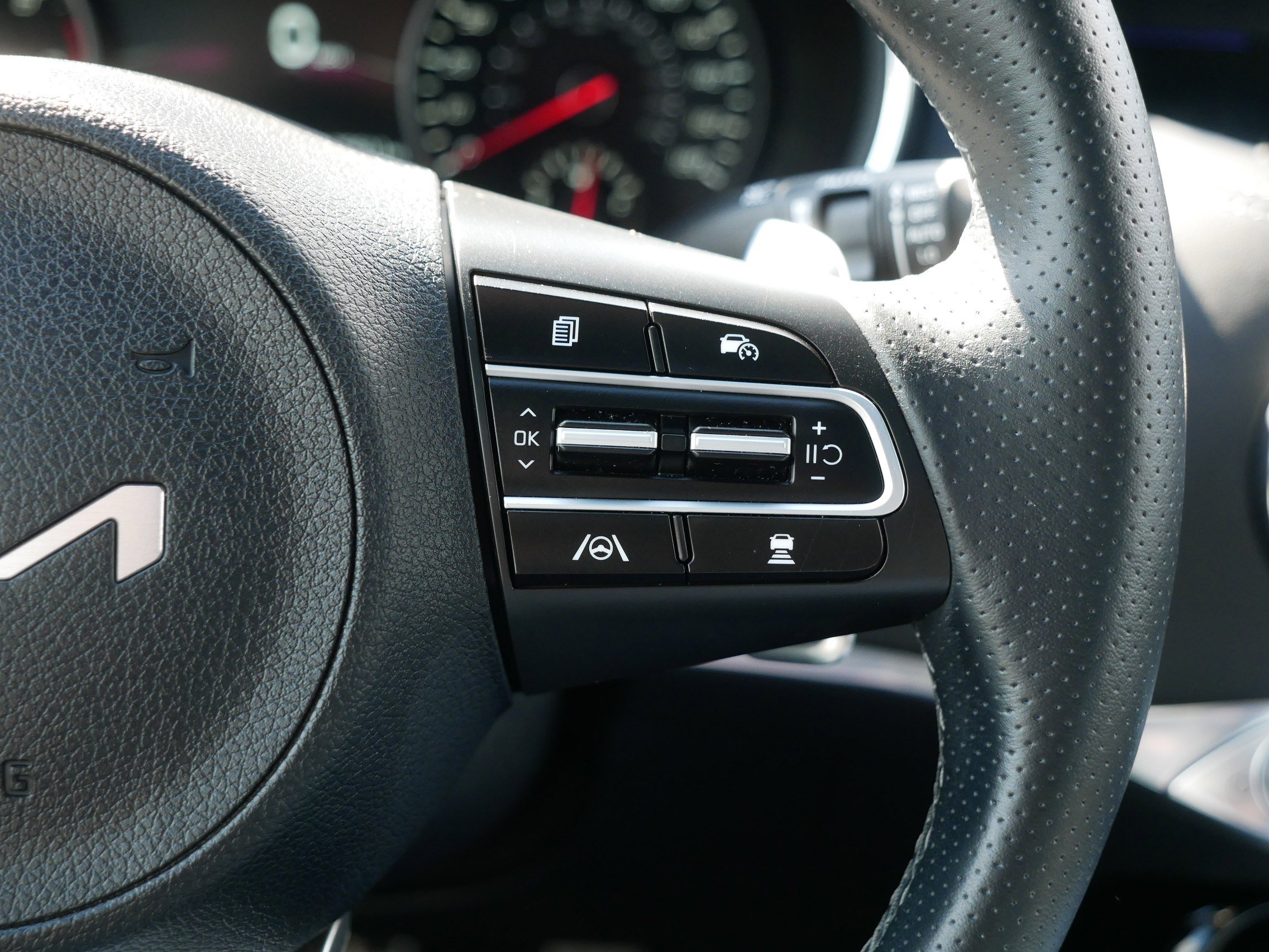 Certified 2023 Kia Stinger GT2 image 30