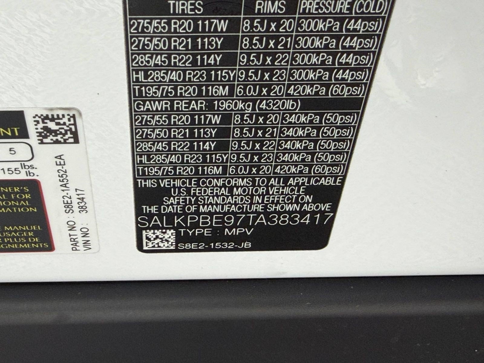 New 2026 Land Rover Range Rover Long Wheelbase SE AWD/4WD image 23