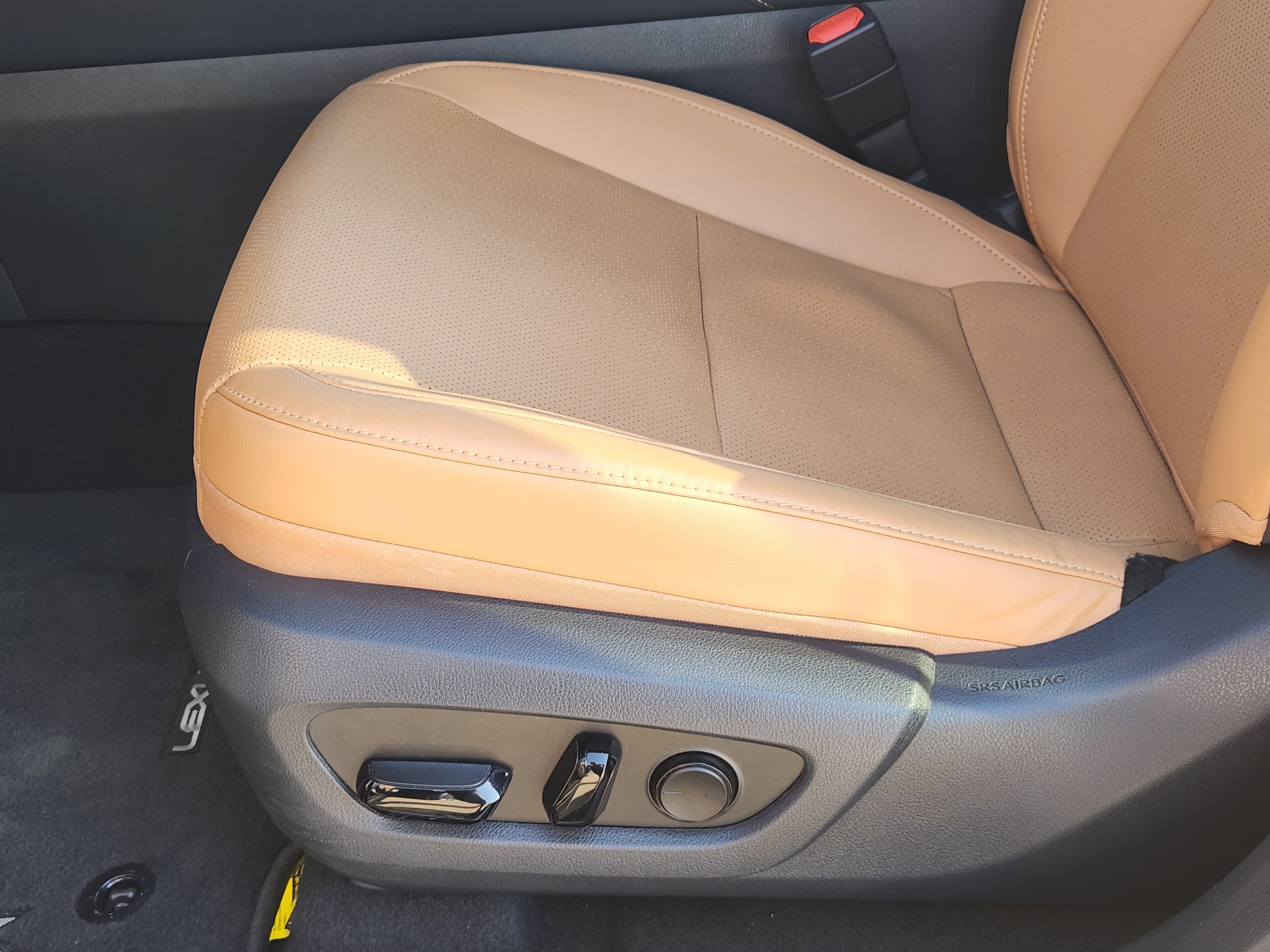 Used 2025 Lexus RX 350 FWD w/ Technology Package image 29