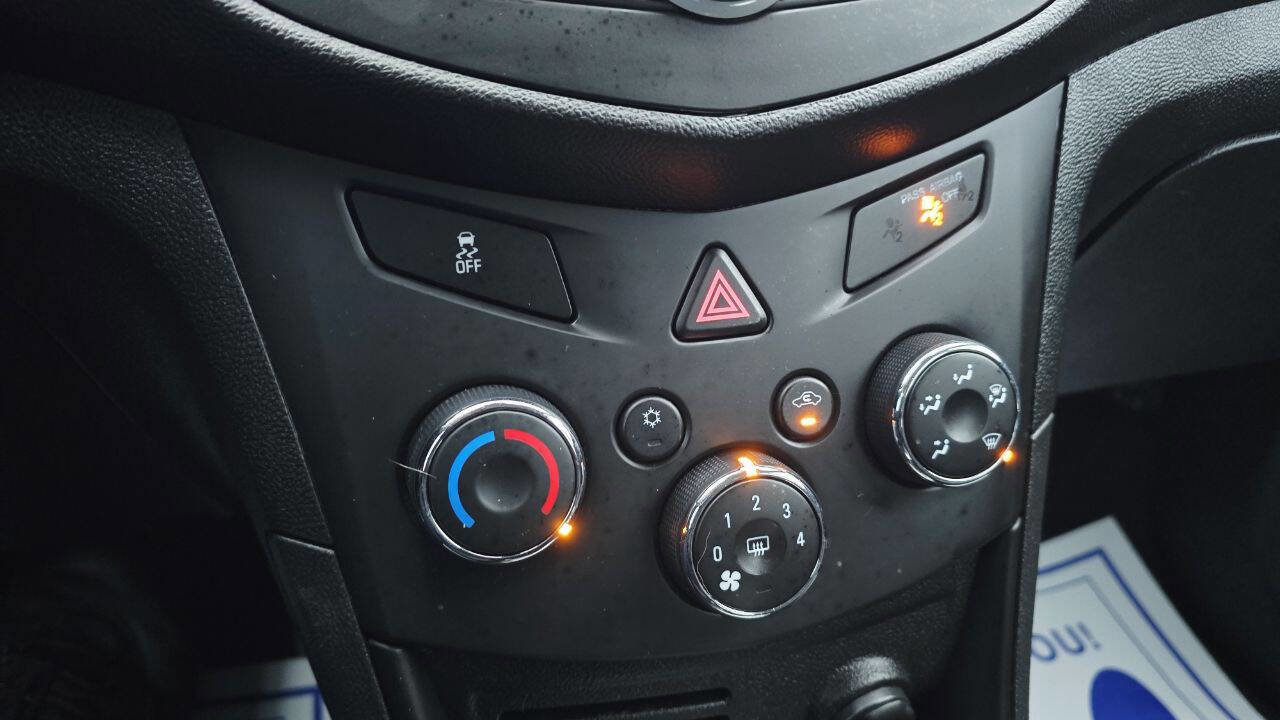 Used 2016 Chevrolet Trax LS FWD image 17