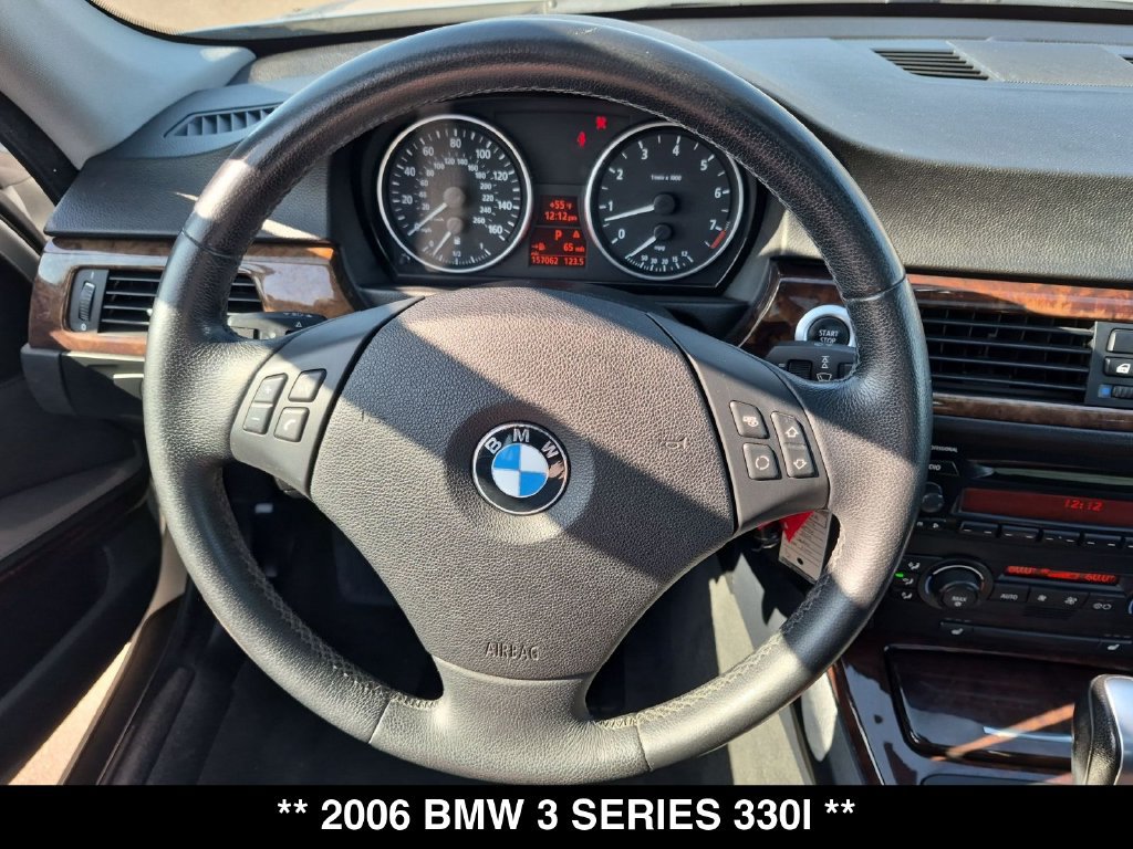 Used 2006 BMW 330i Sedan RWD image 22