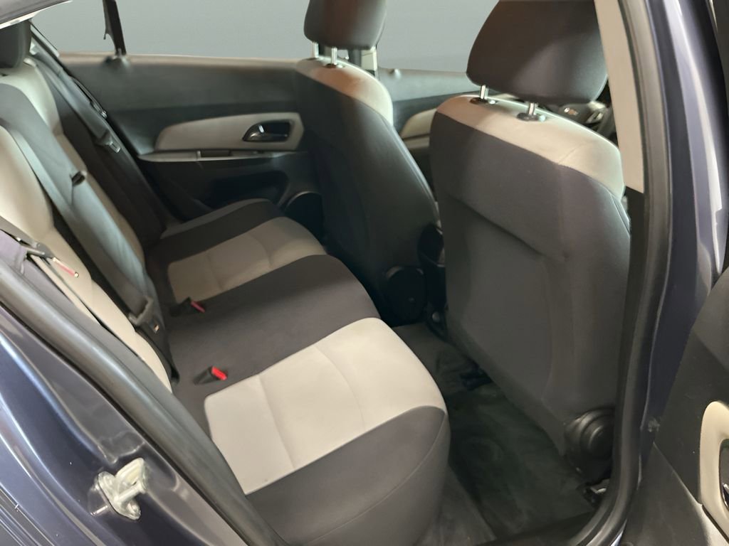 Used 2014 Chevrolet Cruze LS image 15