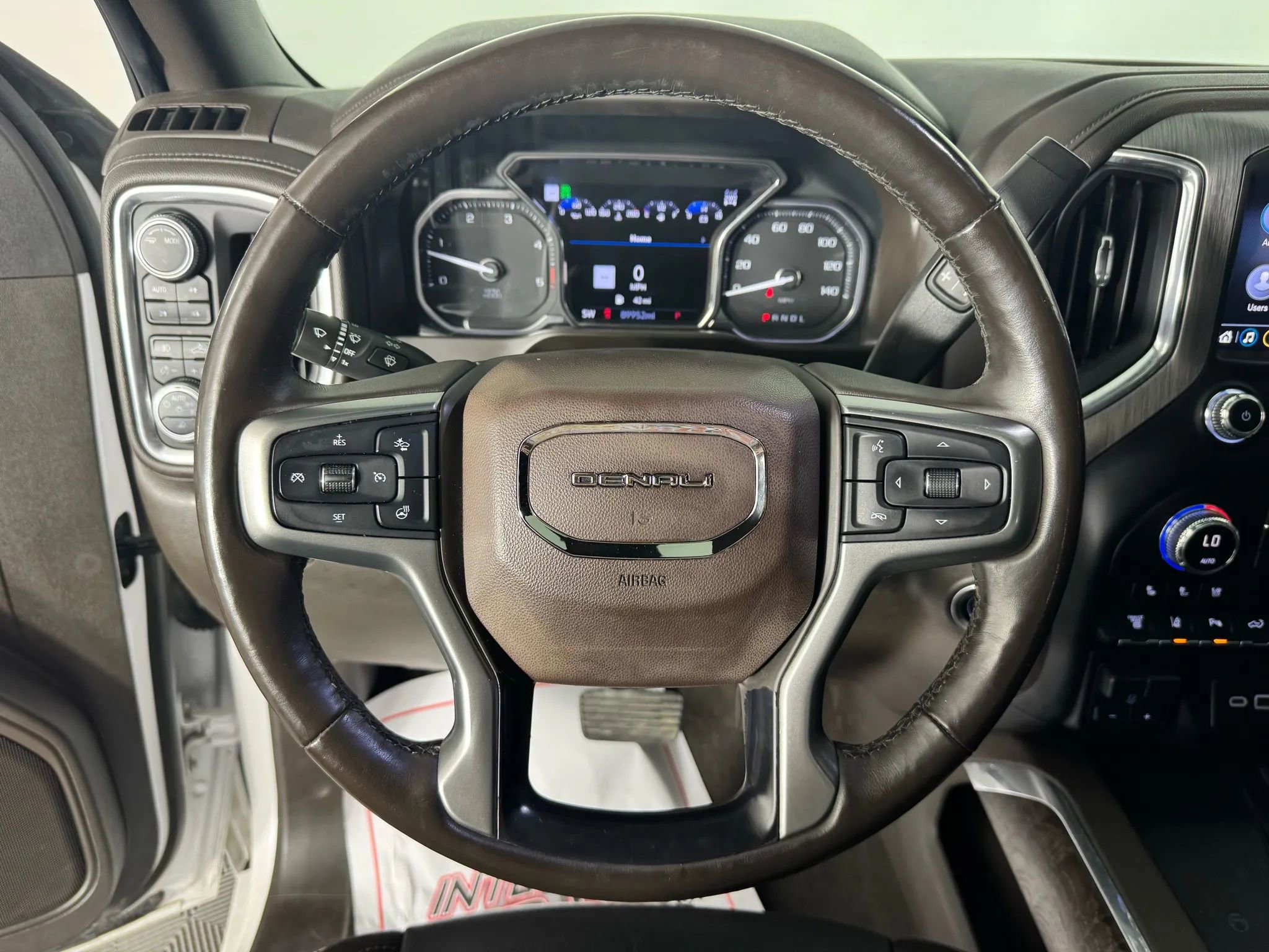Used 2020 GMC Sierra 3500 Denali w/ Denali Ultimate Package image 13