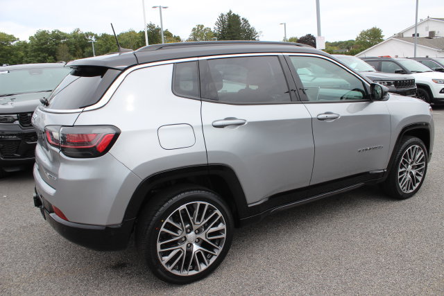Used 2023 Jeep Compass Limited w/ Elite Group AWD/4WD image 35