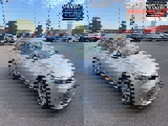 Used 2013 Toyota Avalon Limited image 8