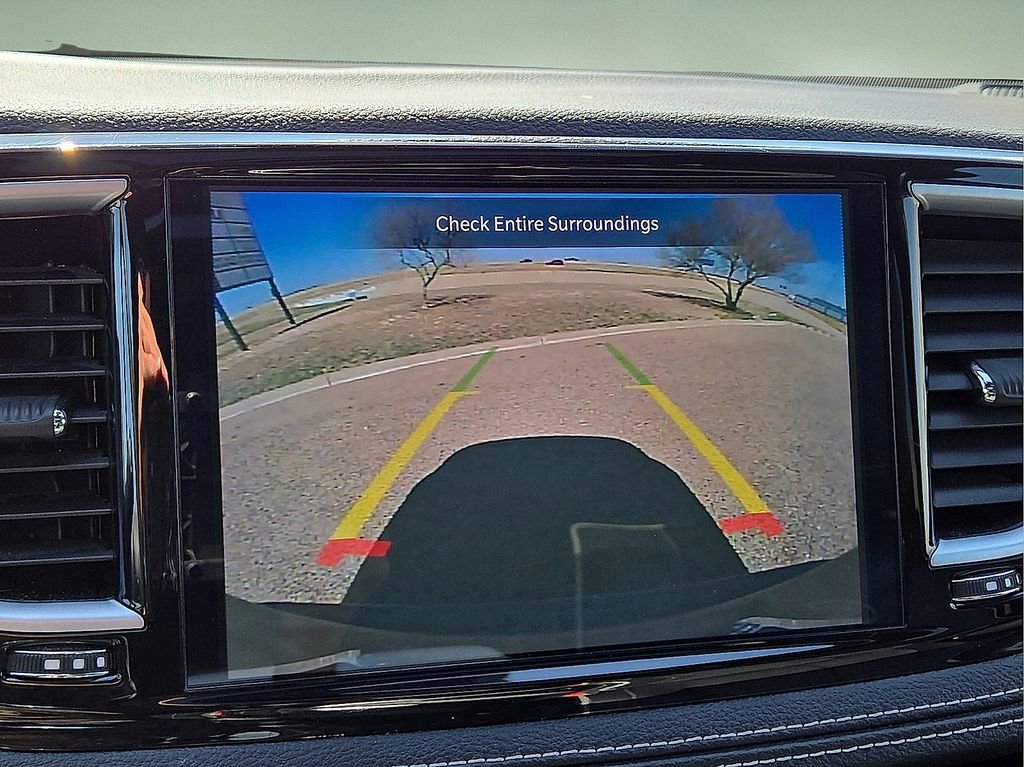 Used 2025 Chrysler Pacifica Limited image 29