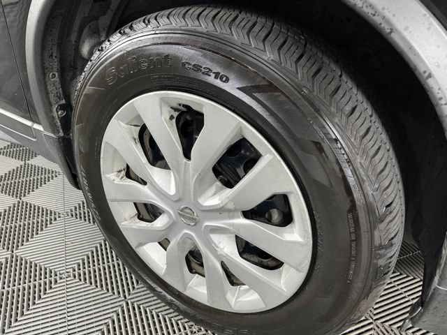 Used 2017 Nissan Rogue S FWD image 15