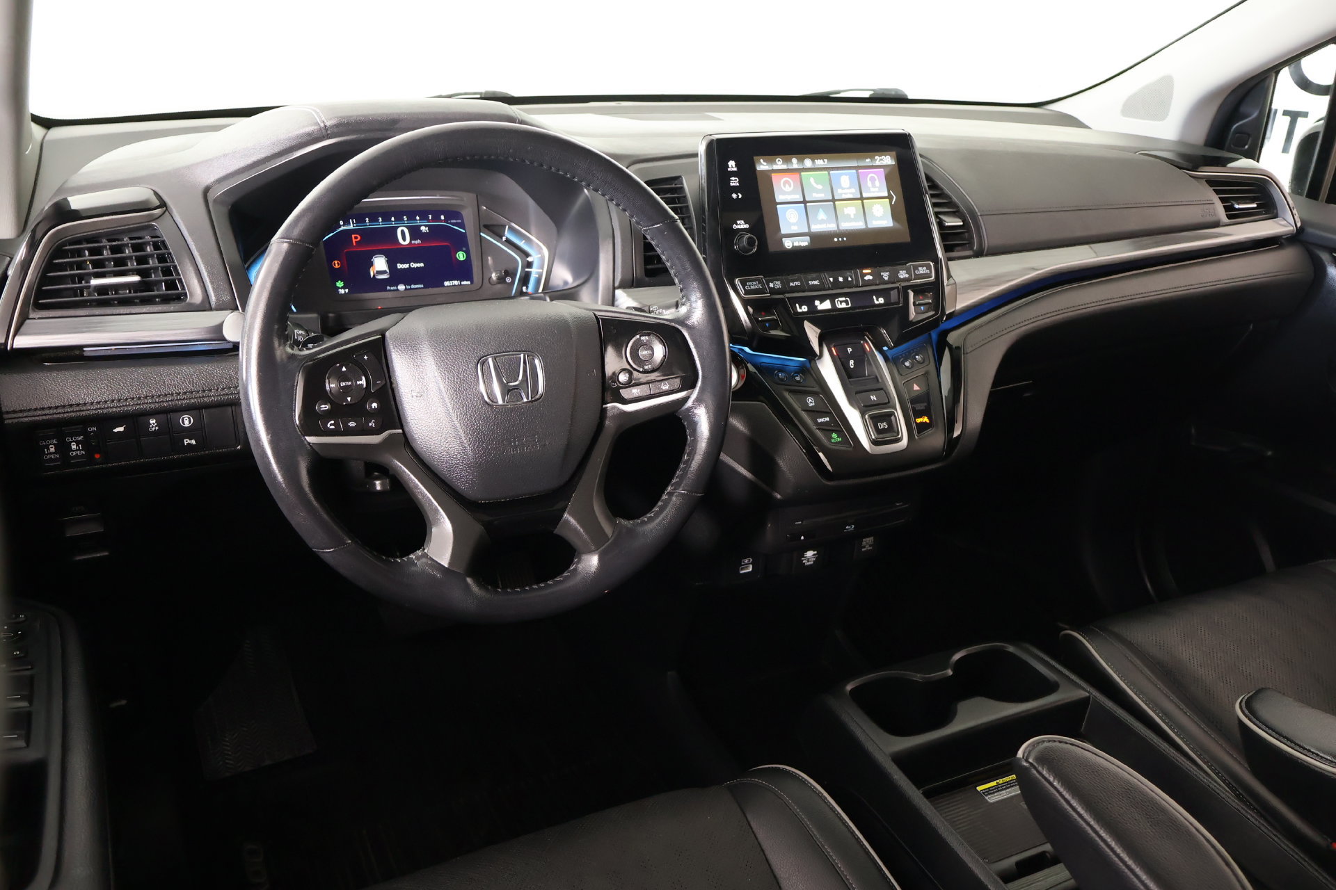 Used 2024 Honda Odyssey Elite image 2